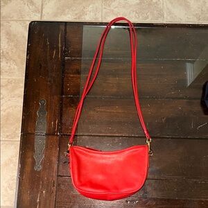 Red Leather vintage coach Shoulder/crossbody Bag❤️